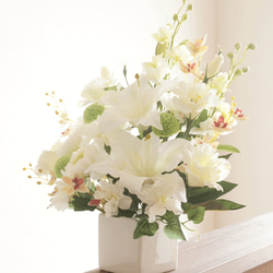 NEW【仏花】カサブランカと輪菊と蘭のスペシャル仏花　初盆の贈り物に　 5枚目の画像