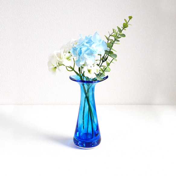新品：引人注目的藍色花瓶/開放式 第1張的照片