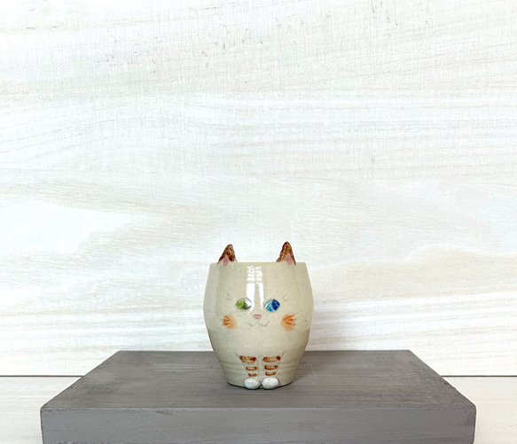 小さな猫の花瓶④ 2枚目の画像