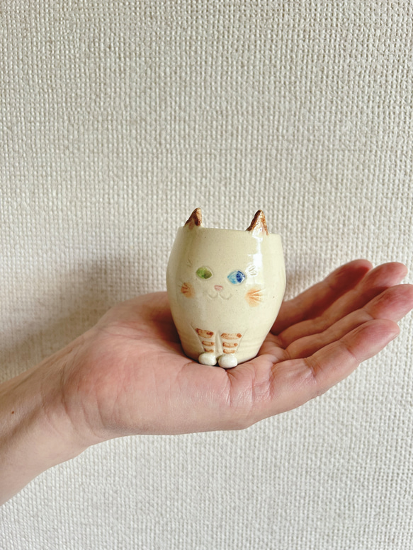 小さな猫の花瓶④ 1枚目の画像