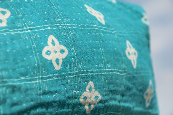 手縫いサリー生地サイドバックパック/刺繍サイドバックパック/刺繍ショルダーバッグ/手縫いサリー糸サイドバックパック-フラワーオー 4枚目の画像