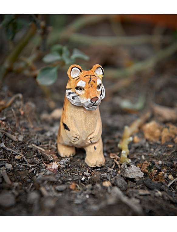 木製動物置物セット（シマウマ, トラ, パンダ, キリン） 動物世界