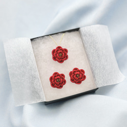 母の日ギフトセット　椿のネックレスとピアスorイヤリングのセット　赤/母の日　ギフト　福袋　和小物　贈り物　薔薇 2枚目の画像
