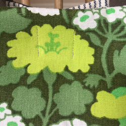 2way 斜め掛けバッグ　ショルダーバッグ  素朴なグリーン花柄 3枚目の画像