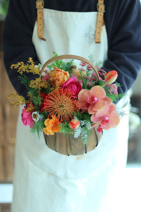 生花　フラワーギフト　還暦祝い、生花　誕生日　結婚式　卒業　入学　母の日 1枚目の画像