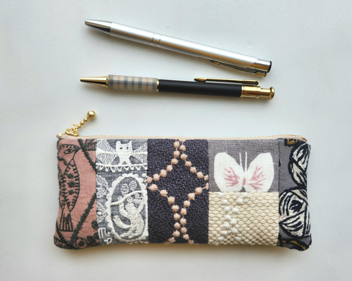 ペンケース メガネケースサイズのポーチ ミナペルホネンパッチワーク
