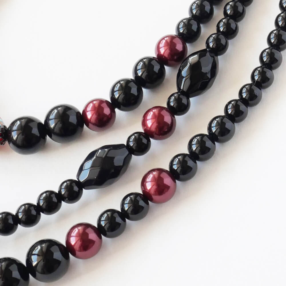 華珠 和 黒珠 赤 ガンメタ ３連 ロング ネックレス 和ゴス