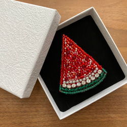 no.1 watermelon　●ビーズ刺繍のスイカブローチ● 4枚目の画像