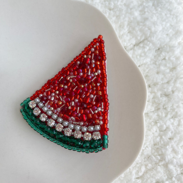 no.1 watermelon　●ビーズ刺繍のスイカブローチ● 1枚目の画像