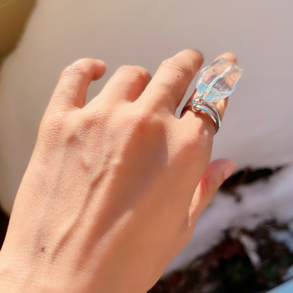 リング シルバー ダブル ヴィンテージ 天然石 水晶 ラフロック クリア 貫通穴 ブルー チャーム フリーリング 指輪 6枚目の画像