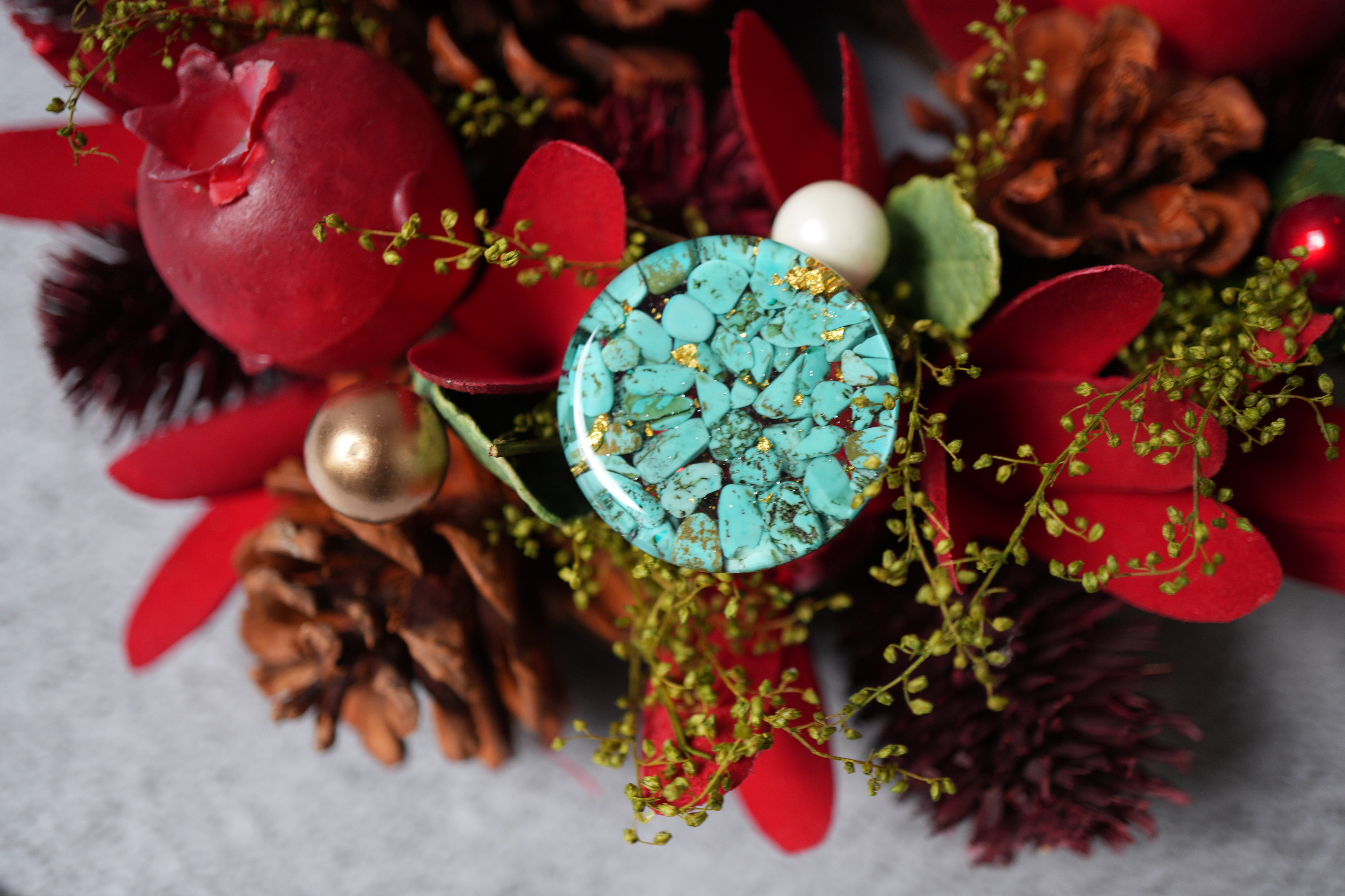 ターコイズのポニーフック 天然石　金箔風紙　青色　レディース　石