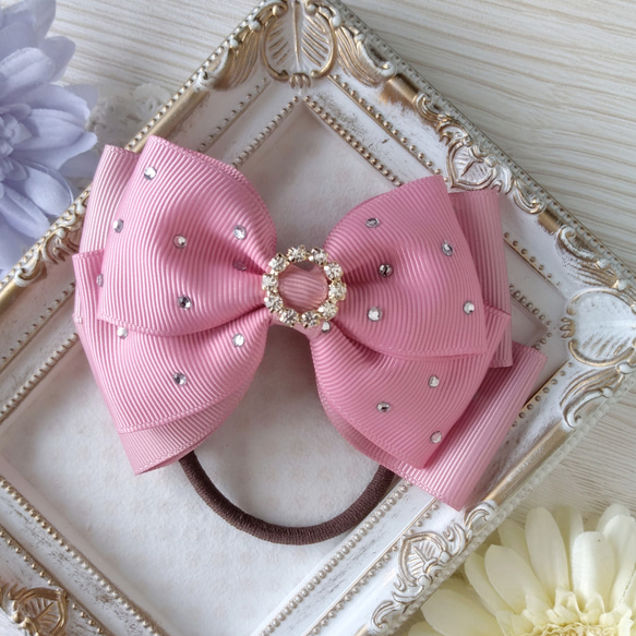 くすみピンク＊ラインストーンのリボンヘアゴム ヘアゴム fraise  