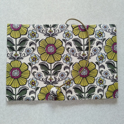 布のブックカバー（大輪の花リズム） 3枚目の画像