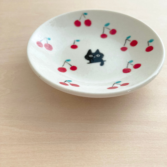 豆皿黒猫とチェリーさくらんぼ 季節のうつわ 5枚目の画像