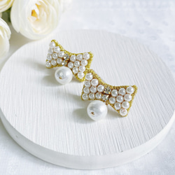 「Pearl ribbon」col:ゴールド　ビーズ刺繍リボンピアス/イヤリング 6枚目の画像