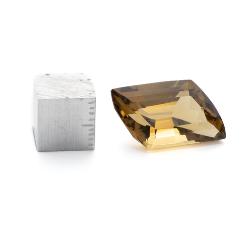 希少な濃厚カラーの非加熱シトリン】シトリン 12.69ct 天然石