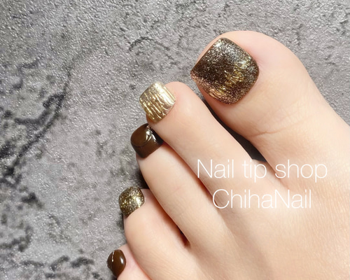 ネイルチップオーダー べっ甲サンド砂ブラウンニュアンス左右非対称ゴールドショート ニュアンスネイル🌿 べっ甲ネイル - anca.terrace アンカテラス