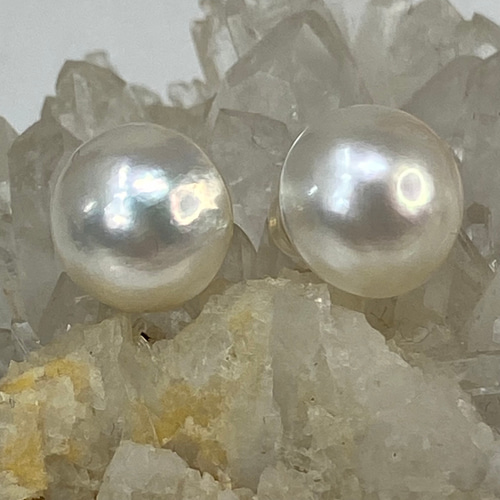 【新品】K18WGマベパールピアス【290385】 廃盤☆(ダイアナ妃ホワイト)K18ゴールドマベパールピアス ☆在庫