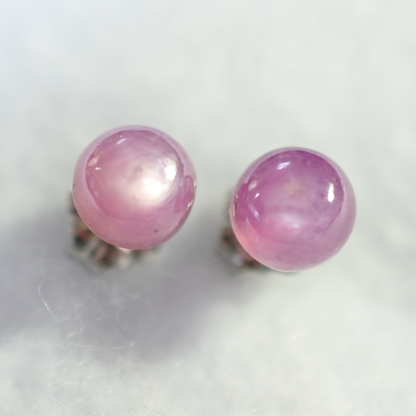 (1 件) 粉紅藍寶石耳環（6 毫米，鈦柱） 第1張的照片