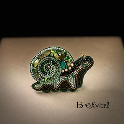 ビーズ刺繍のブローチ　-カタツムリ- snail 1枚目の画像