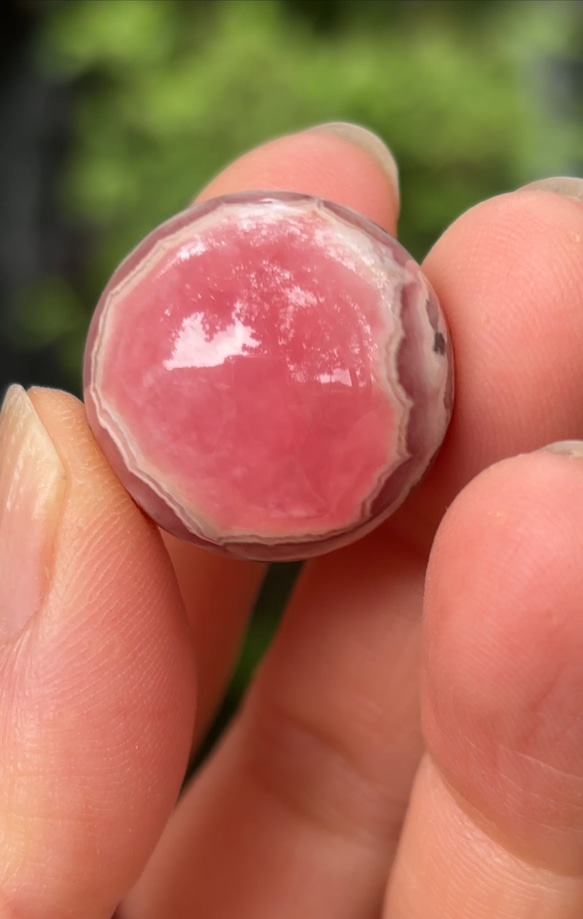 天然石　インカローズ　ミニスフィア　台座付き約1.6センチ⭐️No.1412 ミニ☆ロードクロサイト（インカローズ）☆スフィア☆22.3mm