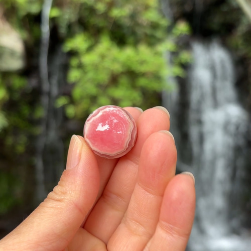 天然石　インカローズ　ミニスフィア　台座付き約1.6センチ⭐️No.1412 ミニ☆ロードクロサイト（インカローズ）☆スフィア☆22.3mm