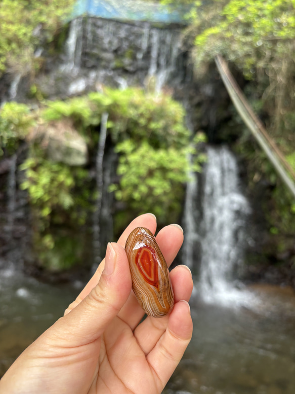 ボツワナアゲート☆握り石☆48㎜☆瀧川神社にて浄化☆No.1 10枚目の画像