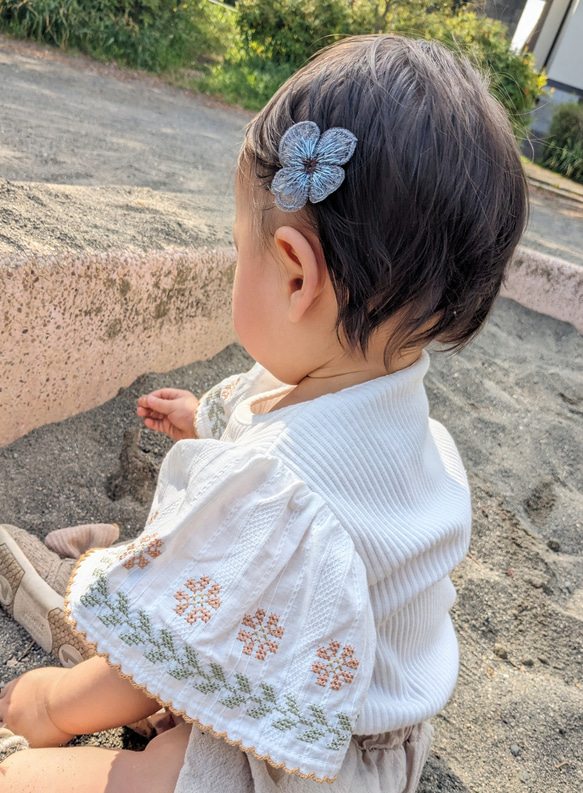 ベビーヘアクリップ♡刺繍フラワーヘアアクセサリー♡ 4枚目の画像