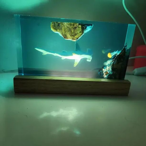 サメ＆クラゲ レジンランプ 手作り オーシャンライト 水中冒険装飾品 ベッドサイドランプ ギフト a-429 9枚目の画像
