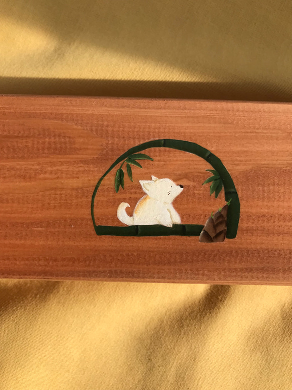 食卓に置ける箸箱　犬に竹文　カトラリーケース　メガネ入れ　小物入れ　蓋付き木製　少人数用 3枚目の画像