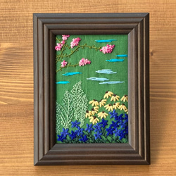 刺繍/絵画/花/絵画インテリア/額縁入 野花の香り」刺繍絵 刺繍絵画の額縁アート 絵画 あきのかぜ 通販