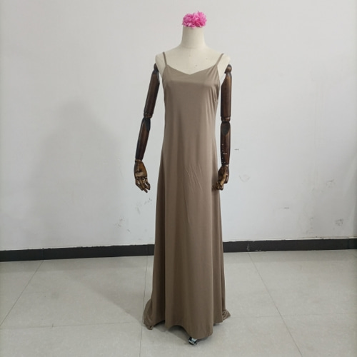 キャミソール ブラウンサテンガウン 快適な生地 背中見せ 披露宴/前  