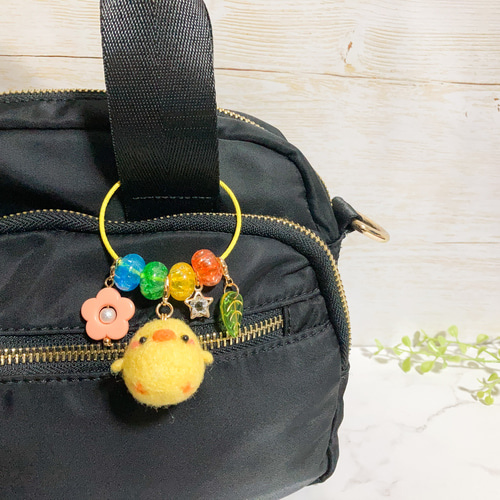 ⑥買い手が決まりました クマゲラ  羊毛フェルトキーホルダー マスコット変更可♡ 羊毛フェルトのカラフルじゃらじゃら