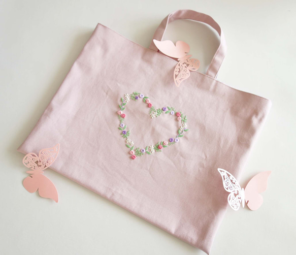 贈る結婚祝い 刺繍 花 ハート レッスンバッグ ピンク チェリー リバティ 手提げ・レッスンバッグ・入園グッズ