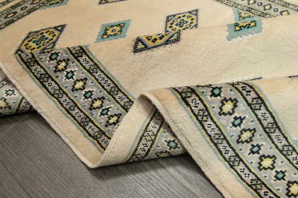 新品　SALE　高級ラグ　パキスタン手織り絨毯　玄関マット　アクセントラグ　73x125cm　＃109 6枚目の画像