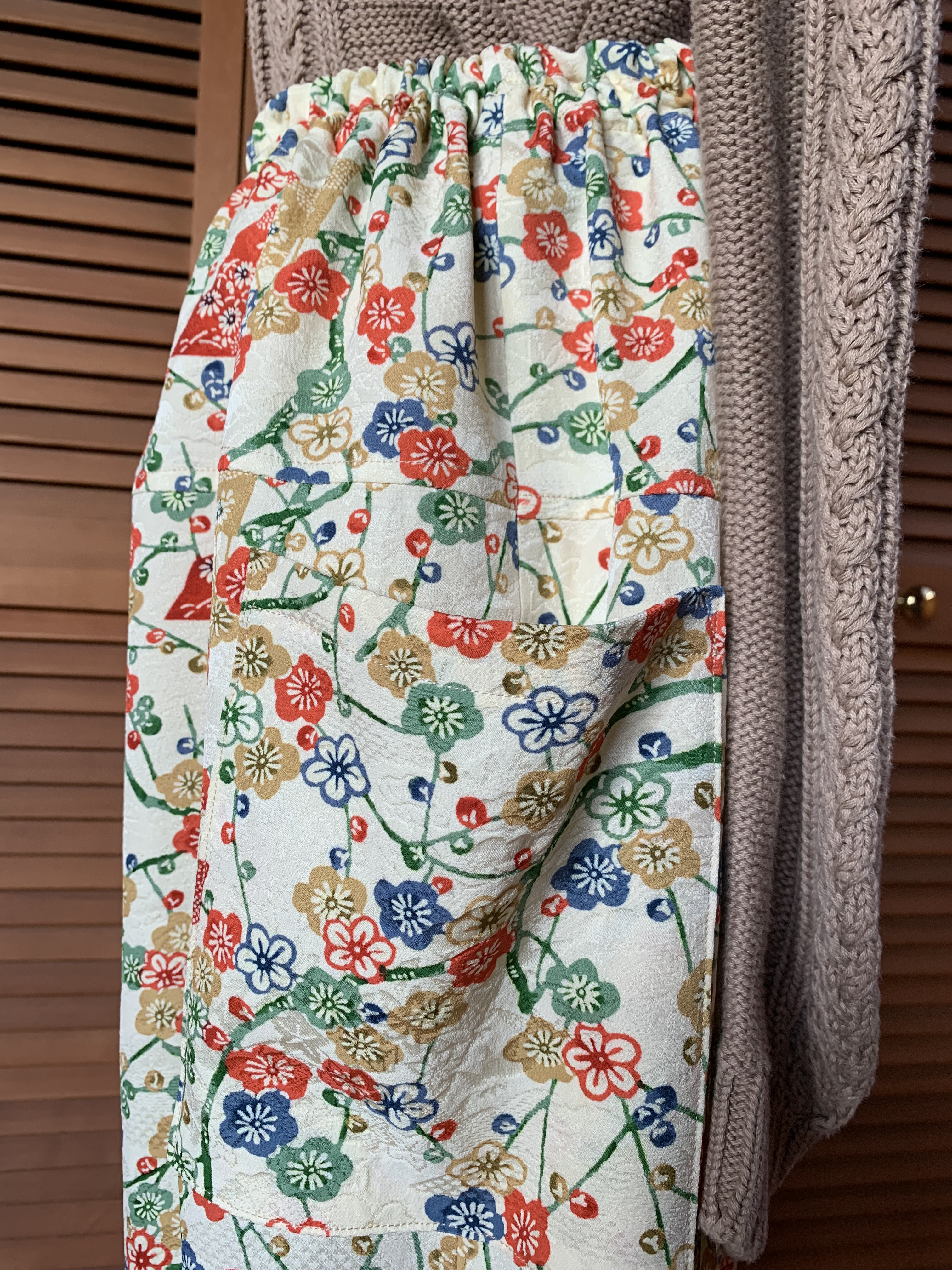 クリーム色　９０ｃｍ着  物リメイク