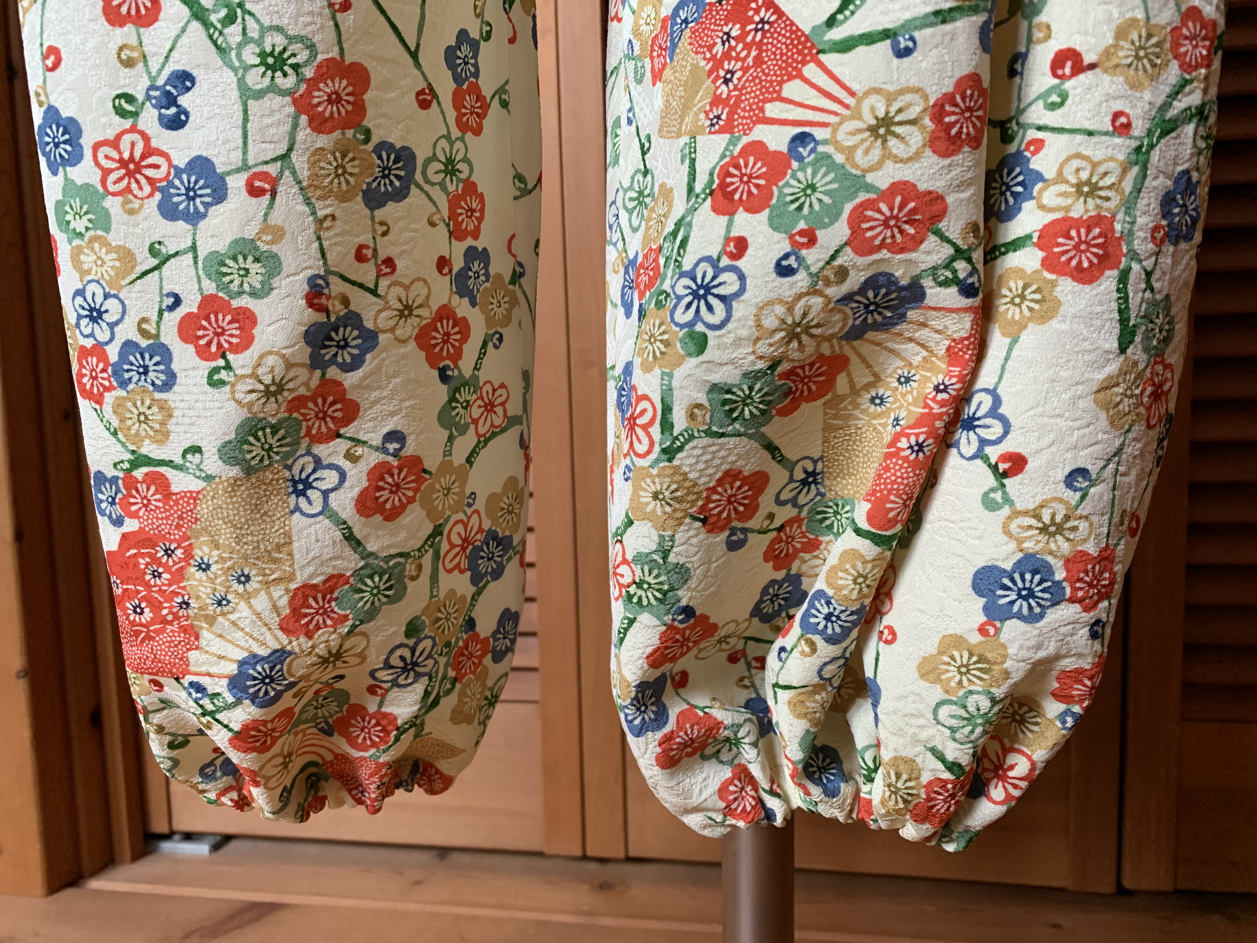 クリーム色　９０ｃｍ着  物リメイク