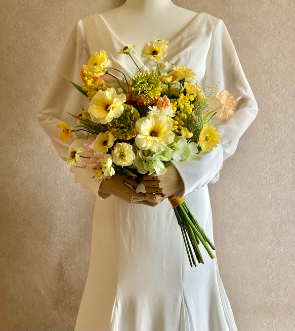 ラナンキュラスとミモザのブーケ 【公式通販】