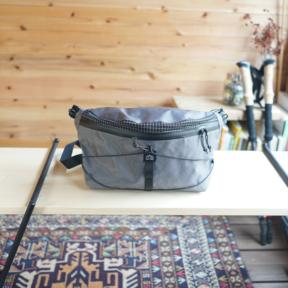 グレー［ハイカーナナメバッグ・L］ /登山・キャンプ・アウトドア・フェス・ボディバッグ・slowhike 人気・おすすめ｜使いやすい・旅行におすすめ 品質保証 全国発送