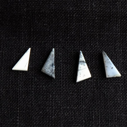 148【天然石デントライトオパール】 モノトーンカラー　肌にやさしい絹糸のネックレス　金具は14kgfを使用しています。 7枚目の画像