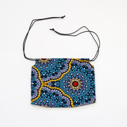 【晴れやかブルー2024】アフリカ布の巾着ショルダー（ アラベスク ）斜めがけ たすき掛け インナーバッグ 5枚目の画像