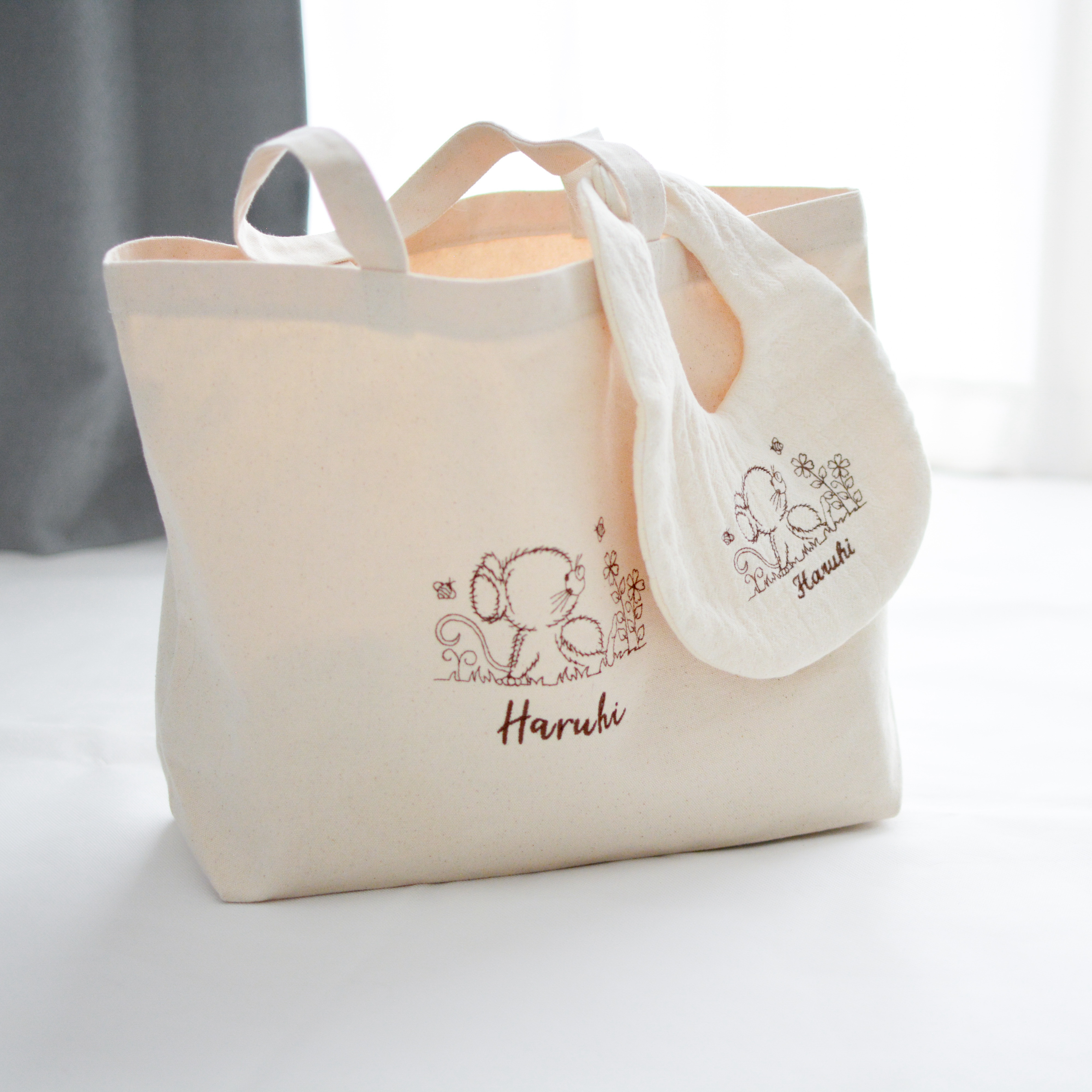 もらって嬉しいお名前刺繍ギフトセット　スタイ＆バッグ　出産祝い　入園バッグ　入学入園