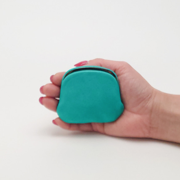 手触りが心地よい-鹿革天溝がま口小銭入れ#エメラルドグリーン 2枚目の画像