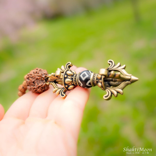 アンティーク一点もの！ジャワのお面（8個セット） アンティーク一点もの！ジャワのお面（8個セット）