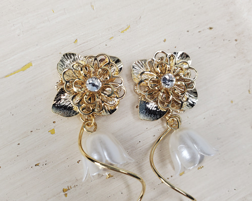 Aprosio&co のサーモンピンクボールイヤリング 000000009946-01-m.jpg?t=