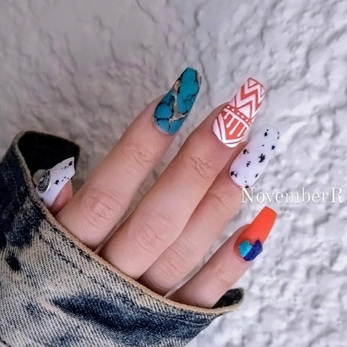 LA321☆手書きボヘミアン×うずらの卵アートのマットネイルチップ