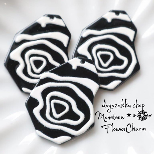 4個☆大振りモノトーンチャーム 市松模様 ゼブラ ローズ スクエア