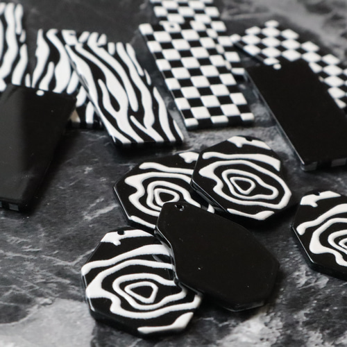 4個☆大振りモノトーンチャーム 市松模様 ゼブラ ローズ スクエア