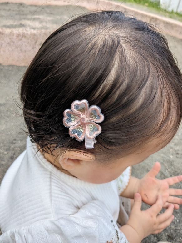 桜レースヘアクリップ♡ベビーヘアクリップ♡ 1枚目の画像