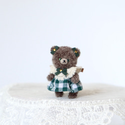 古董熊深綠色絲帶微型泰迪熊內飾 第1張的照片